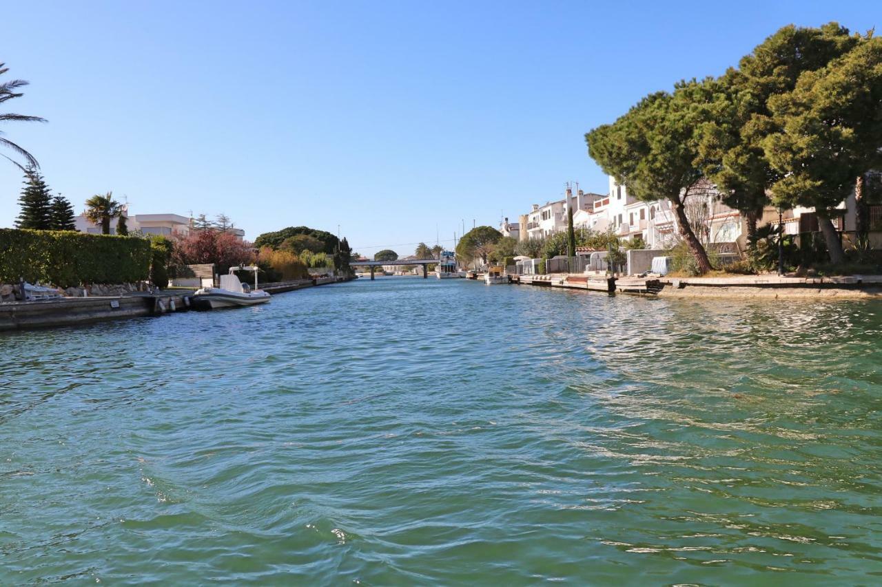 Requesens Villa Empuriabrava Buitenkant foto